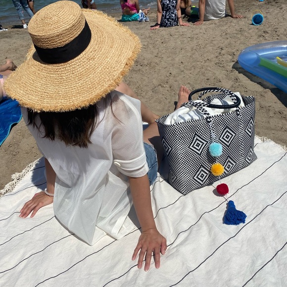 Bexuko Beach Tote - Picture 3 of 3